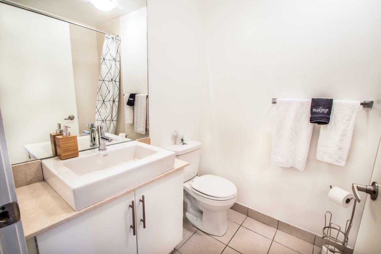 Micasa Suites - Stylish Condo In Maple Leaf Square Τορόντο Εξωτερικό φωτογραφία
